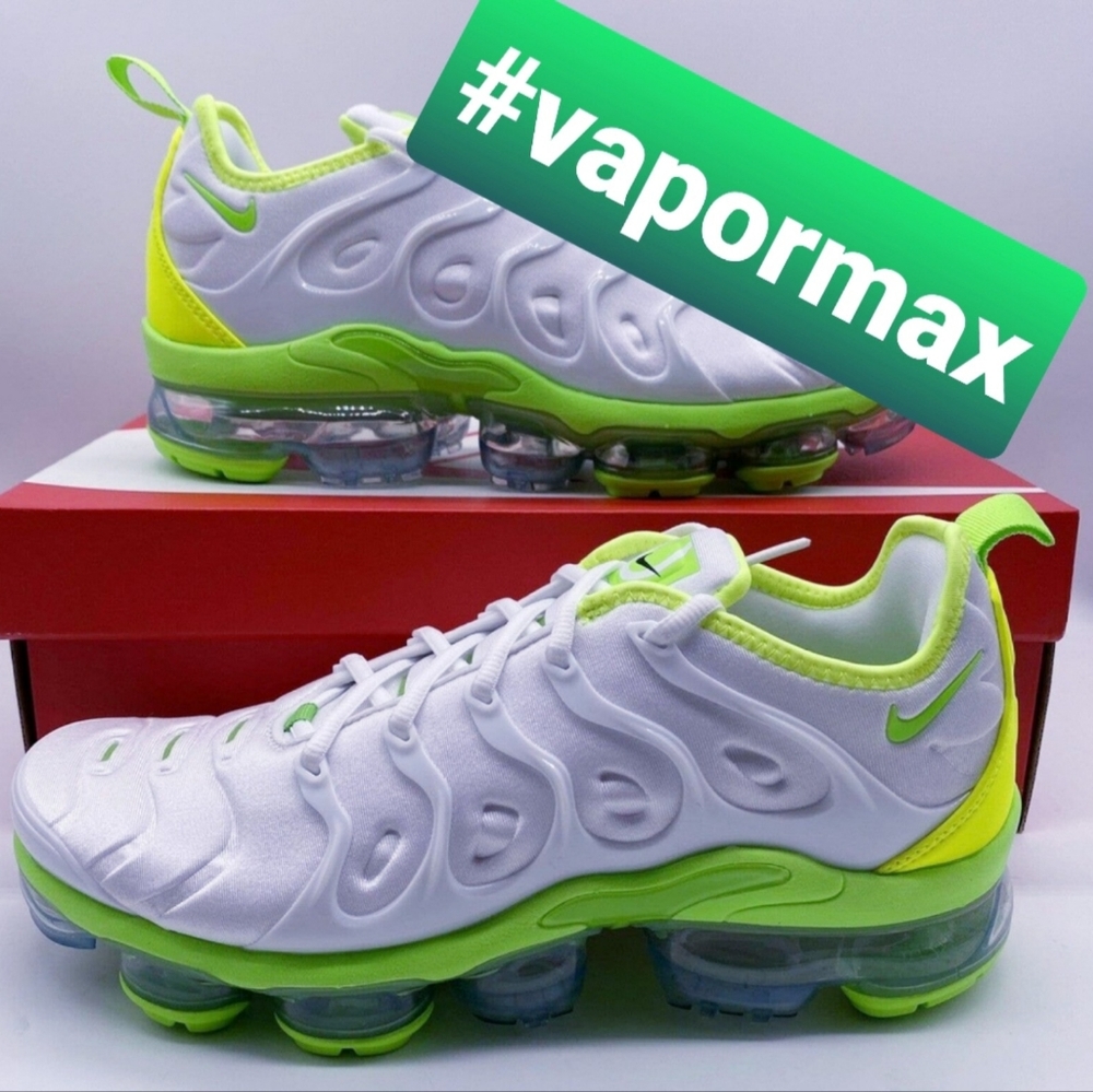 Nike White and Green Tennis Ball Vapormax size 9.5
